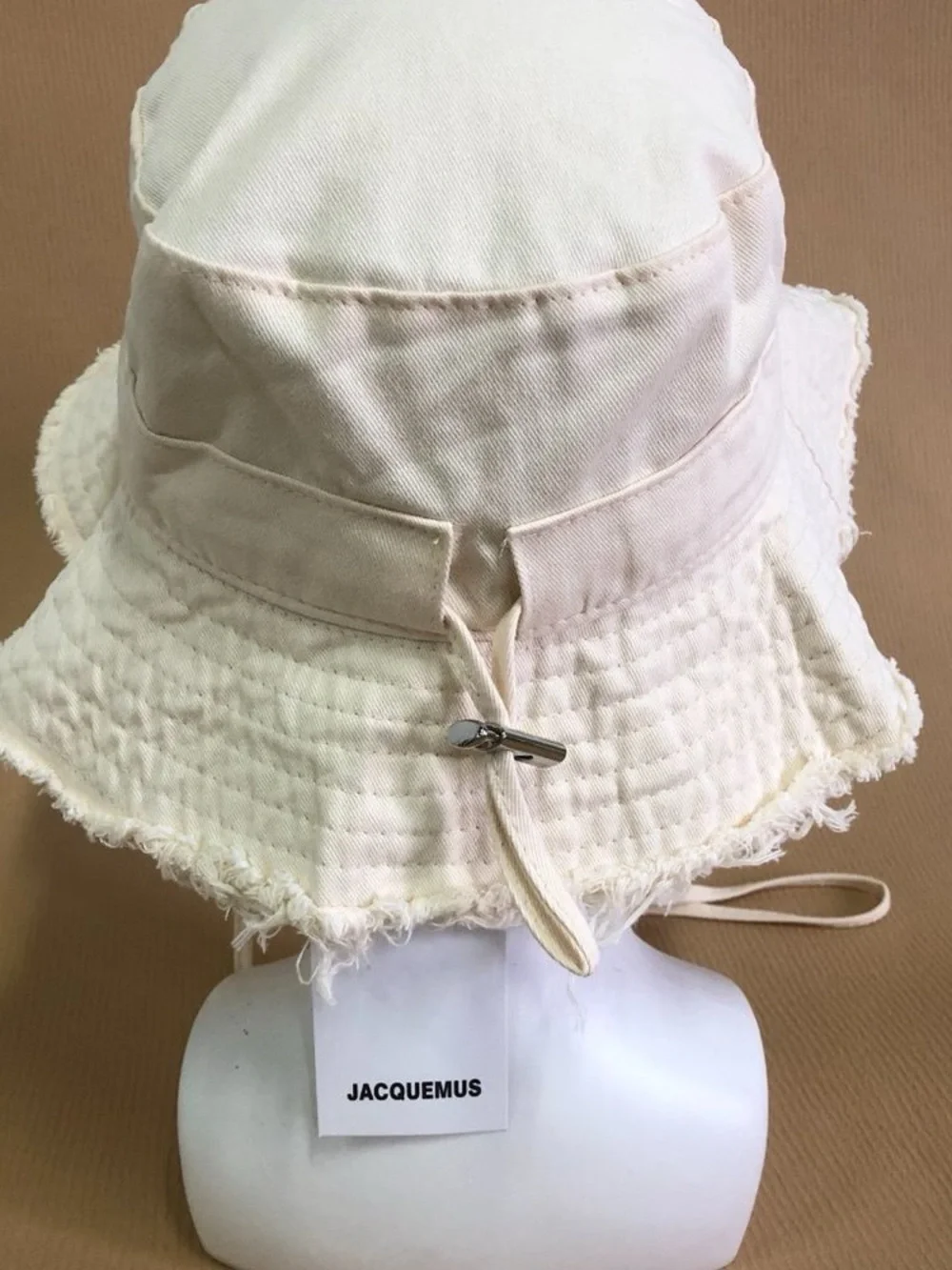 Jacquemus Cream Frayed-Edge Bucket Hat - Picture 2 of 10
